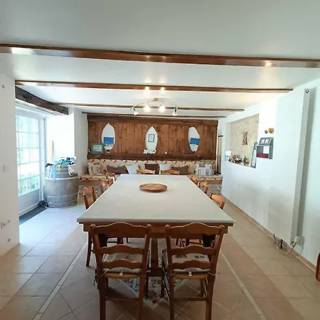 Domaine De La Salamandre Villa *