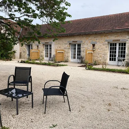 Domaine Salamandre, Sejour Nature Vila