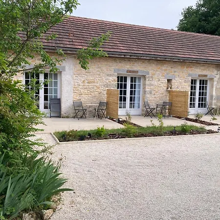 Domaine Salamandre, Sejour Nature Vila