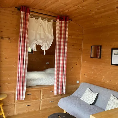 Domaine Salamandre, Sejour Nature Vila *